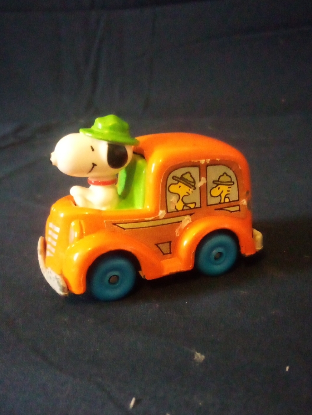 Snoopy And Woodstocks Go Camping Die Cast Mini Bus 1966 Peanuts